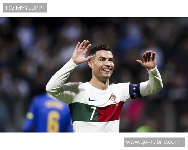 追光绿茵梦回巅峰足球之夜球星传奇背后的奋斗与荣耀